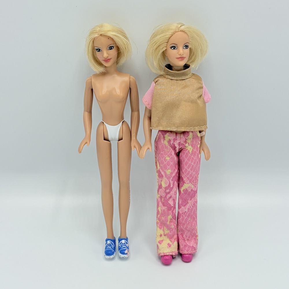 VINTAGE 2 LOT BRITNEY SPEARS Mini Dolls Play Along Shoes Outfit